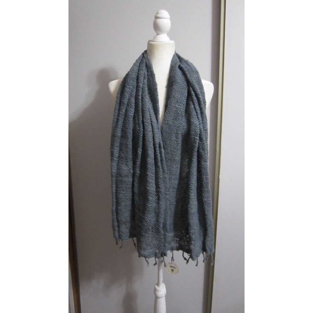 Marquet Grey NWT Free Weave Boho Lagenlook Scarf